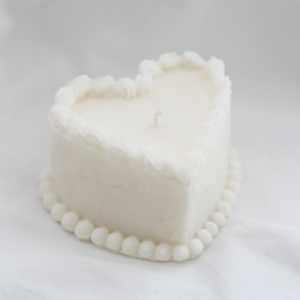 Szív alakú torta gyertya